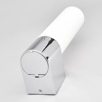 Zrkadlová lampa Lindby Melike, 27 cm, chróm, IP44, zásuvka