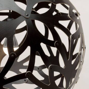 david trubridge Kvetinová závesná lampa Ø 40 cm čierna