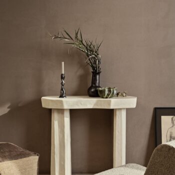 ferm LIVING Sviečka Gale, čierna, 25,4 cm, hliník