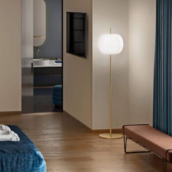 kdln Stojacia lampa Kushi XL, mosadz, výška 185 cm, stmievač