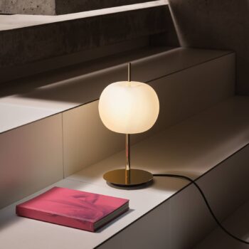 kdln Stolová LED lampa KUSHI, mosadz, výška 32 cm, stmievač CCT