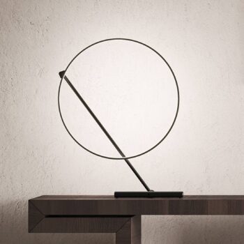 kdln Stolová LED lampa Poise, čierna, výška 109 cm, stmievač