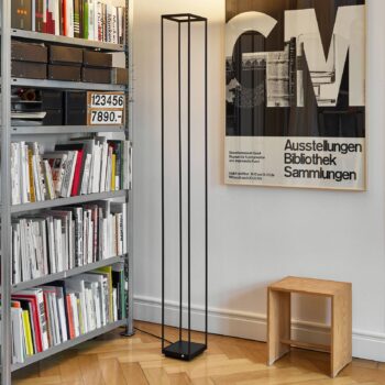 serien.lighting Reflex² S stojaca LED lampa čierna
