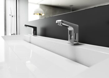 DEANTE - Sensor chróm - Umývadlová batéria senzorová, s reguláciou teploty - 230/6V BCH_029V