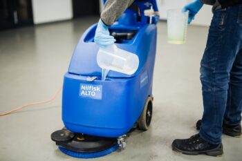 KOCH CHEMIE - Koch Chémia Prípravok na čistenie a umývanie podláh Koch Cosmo Clean 22 kg EG4193022