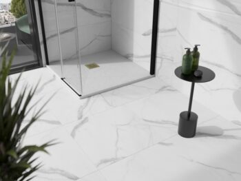 MEXEN/S - Stone+ štvorcová sprchová vanička 100 x 100, biela, mriežka zlatá 44101010-G