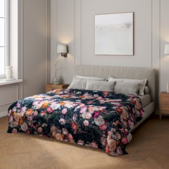 Prehoz prešívaný do štvorcov, farebné kvety na tmavom pozadí, Gardenia, 161-02