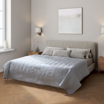 Prehoz  s pozdĺžným prešívaním, granátovo -biele malé káro, Quadro, 136-00