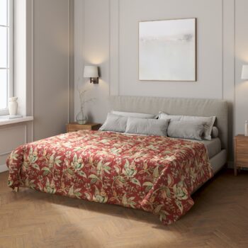 Prehoz  s pozdĺžným prešívaním, kvetinové vzory na pozadí z tehlovo-červenom podklade, Gardenia, 142-12