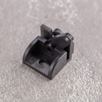 Prémiový stropný držiak v čiernej farbe., 3,4 x 2,6 x 1,7 cm