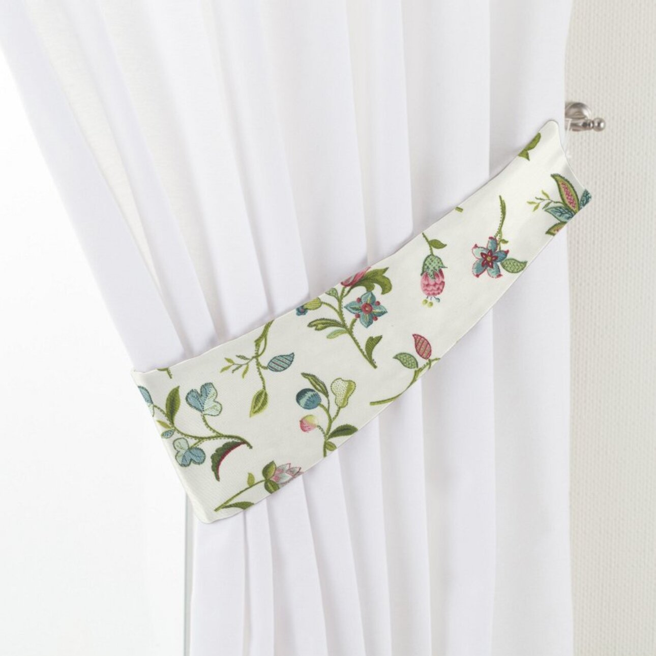 Úchyt Victoria, 1ks, malé kvety na svetlom pozadí, 12 x 70 cm, Londres, 122-02 Úchyt Victoria, 1ks, malé kvety na svetlom pozadí, 12 x 70 cm, Londres, 122-02