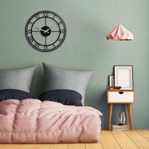 Čierne nástenné hodiny vintage Čierne nástenné hodiny vintage