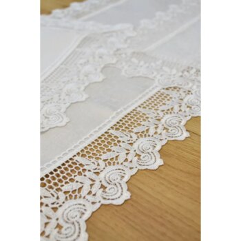 Elegantný obrus s jemnou tkaninou a širokou čipkou Šírka: 130 cm | Dĺžka: 160 cm
