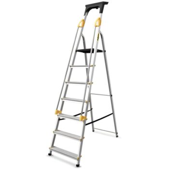 Hliníkový rebrík so 7 schodíkmi, zábradlím a nosnosťou 150 kg