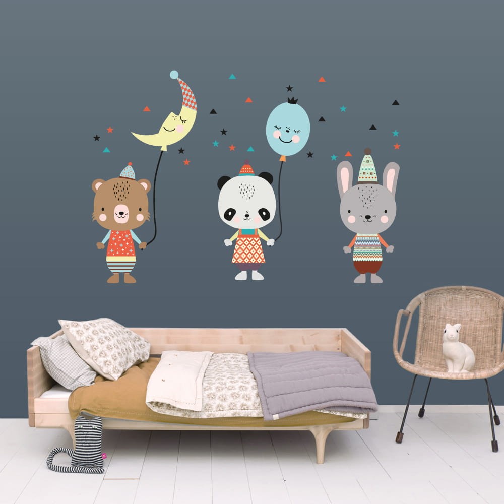 Nálepka na stenu s farebnými zvieratkami s balónmi Nálepka na stenu s farebnými zvieratkami s balónmi