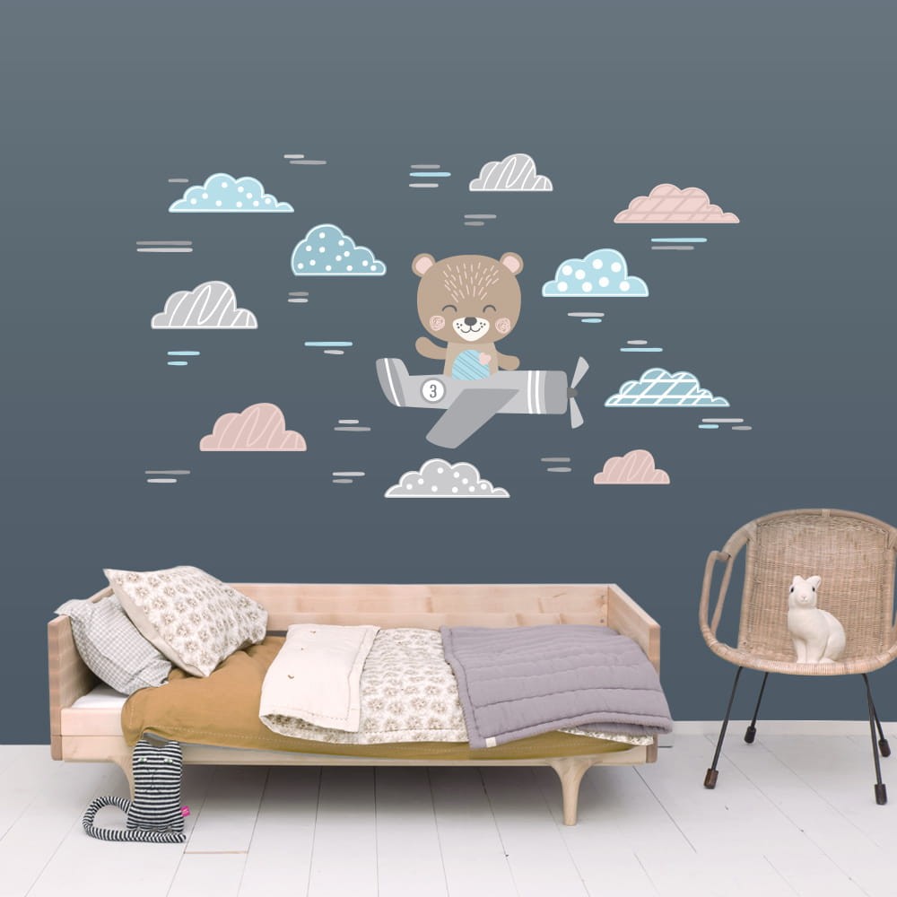 Nálepka na stenu s macíkom v lietadle Nálepka na stenu s macíkom v lietadle