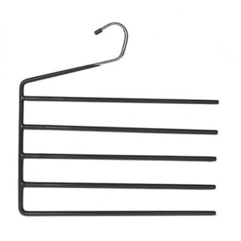 Praktický kovový vešiak na nohavice