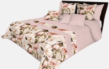 Prehoz na posteľ v púdrovo ružovej farbe s jemným vzorom pivónii Šírka: 200 cm | Dĺžka: 220 cm
