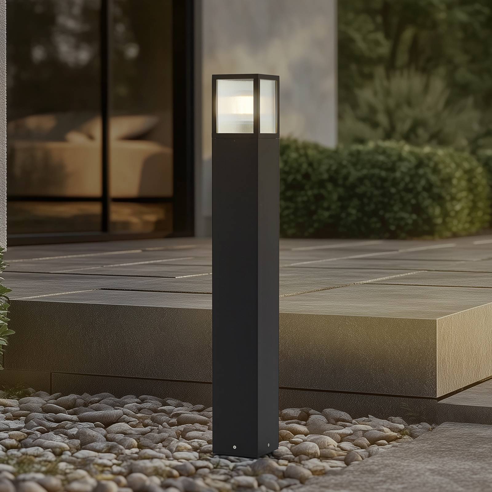 Cestné svetlo Lucande Klemens, 90 cm, čierne, kov, IP54 Cestné svetlo Lucande Klemens, 90 cm, čierne, kov, IP54