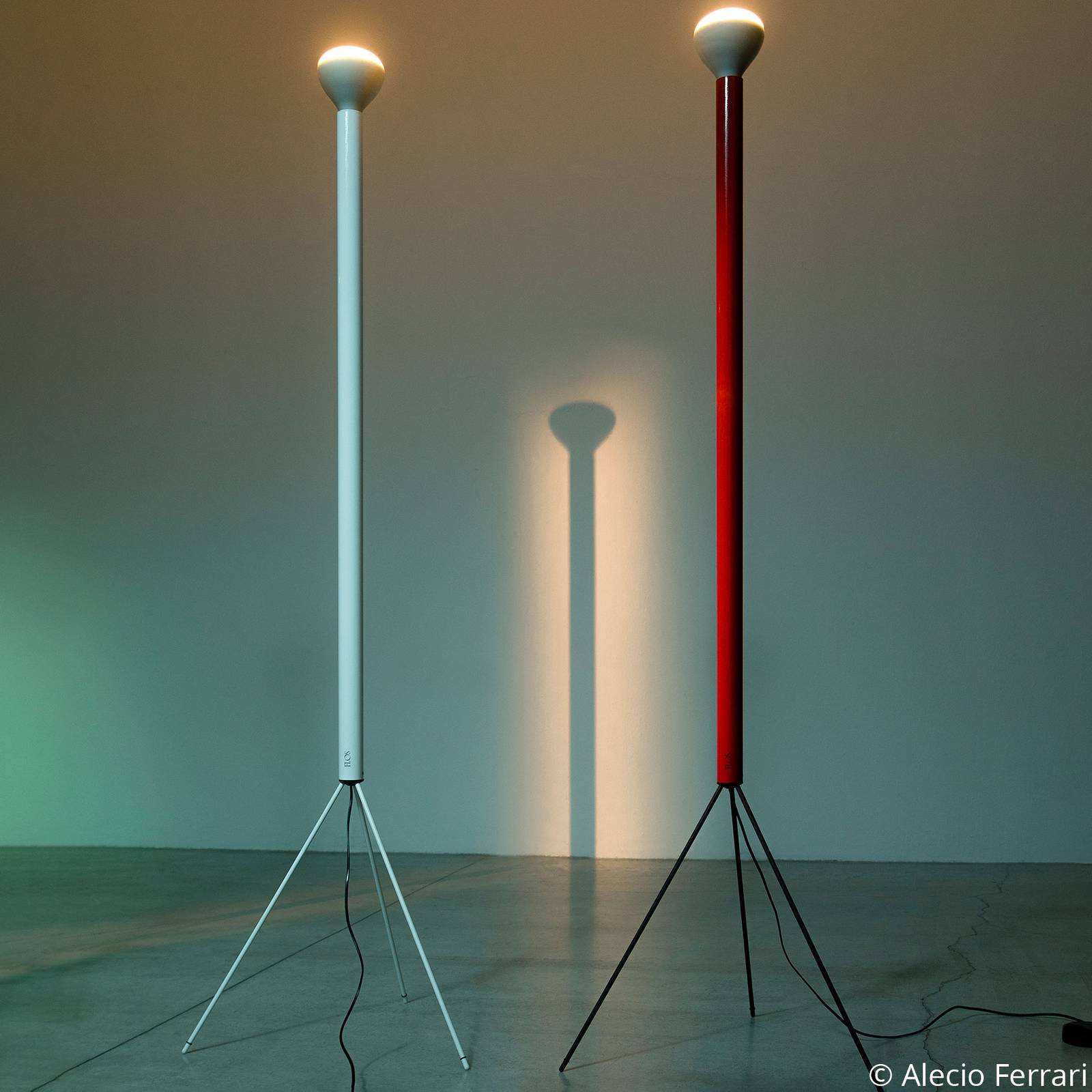 FLOS Luminator stojacia lampa, biela, výška 189 cm, kov FLOS Luminator stojacia lampa, biela, výška 189 cm, kov