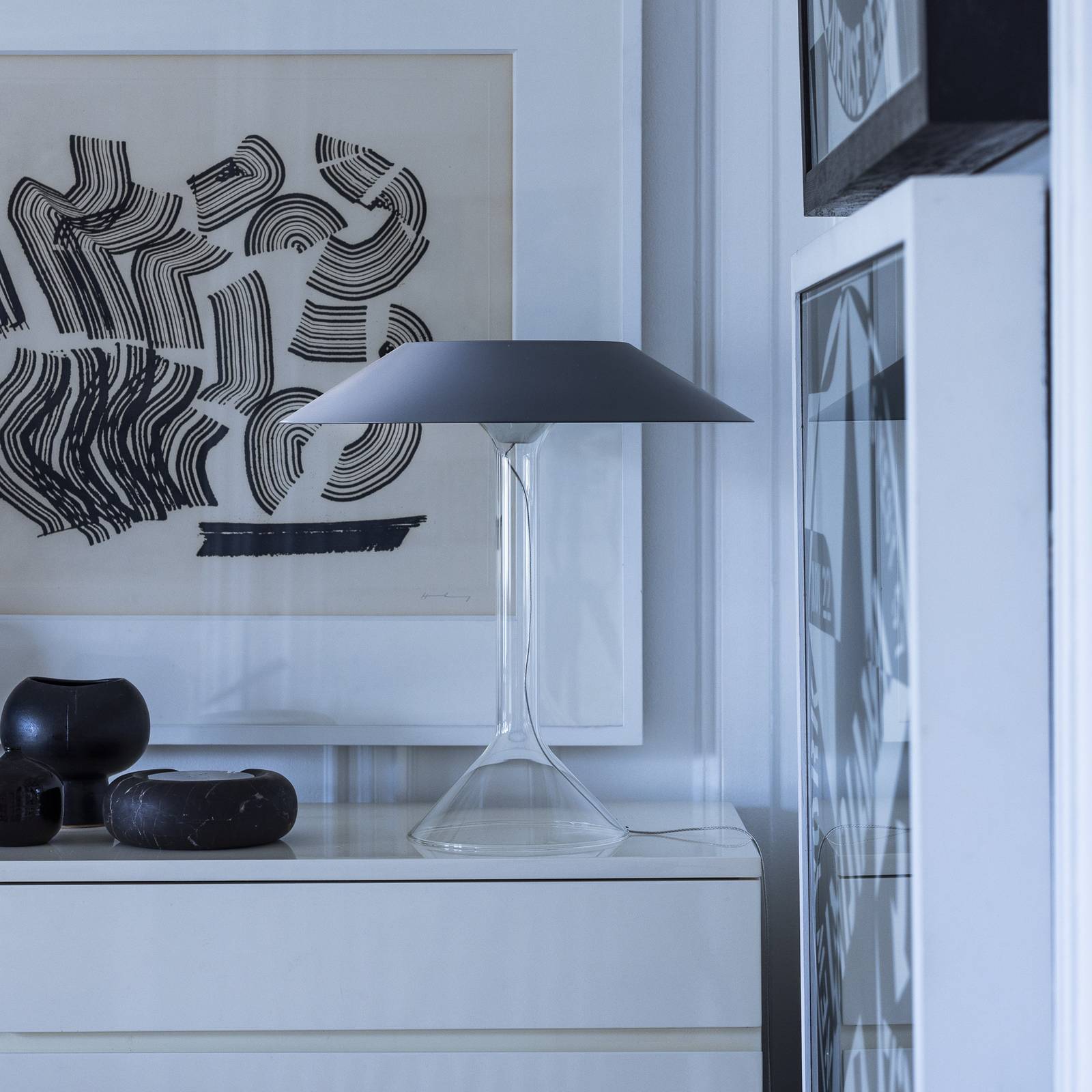 Foscarini stolová LED lampa Chapeaux M, sivá Foscarini stolová LED lampa Chapeaux M, sivá