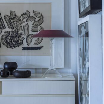 Foscarini stolová LED lampa Chapeaux M, tmavočervená