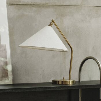 Gubi stolová lampa Gräshoppa, biela, kov/textil, E14