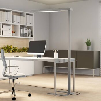 Kancelárska stojacia lampa Arcchio LED Susi, strieborná, senzor, stmievač, CCT