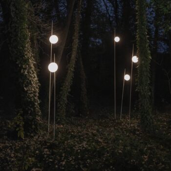 Karman zemný hrot svetla Atmosphere, biely, 178 cm, plast