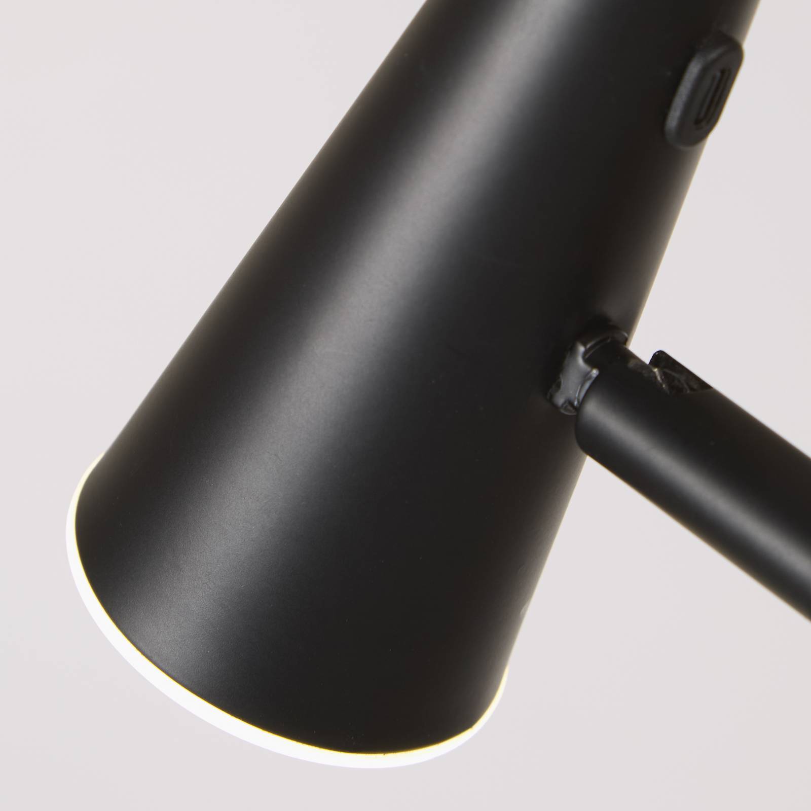 LED stojacia lampa na batérie 10450BK, čierne, výška 151 cm, kov LED stojacia lampa na batérie 10450BK, čierne, výška 151 cm, kov