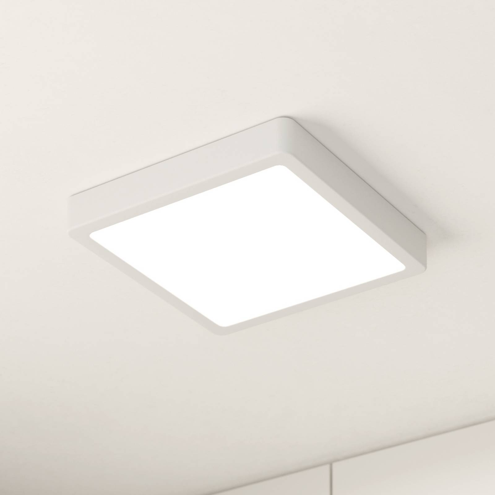 LED stropné svietidlo Fueva 5 IP44 3000K biela 21x21cm LED stropné svietidlo Fueva 5 IP44 3000K biela 21x21cm