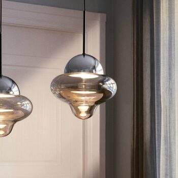 LED závesné svietidlo Nutty, dymovo šedá / chróm, Ø 18,5 cm, sklo