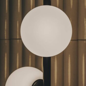 LEDS-C4 LED stojacia lampa Perlina, výška 170 cm, čierna, oceľ