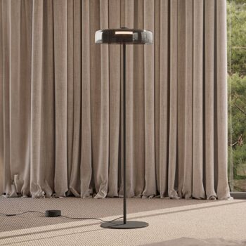 LEDS-C4 LED stojacia lampa Úrovne 1-vrstvová, čierna, sklo, CCT