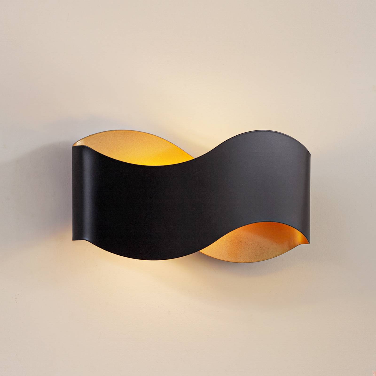 Lindby Nástenné svetlo Dailin, čierna/zlatá, 30 cm, kov Lindby Nástenné svetlo Dailin, čierna/zlatá, 30 cm, kov