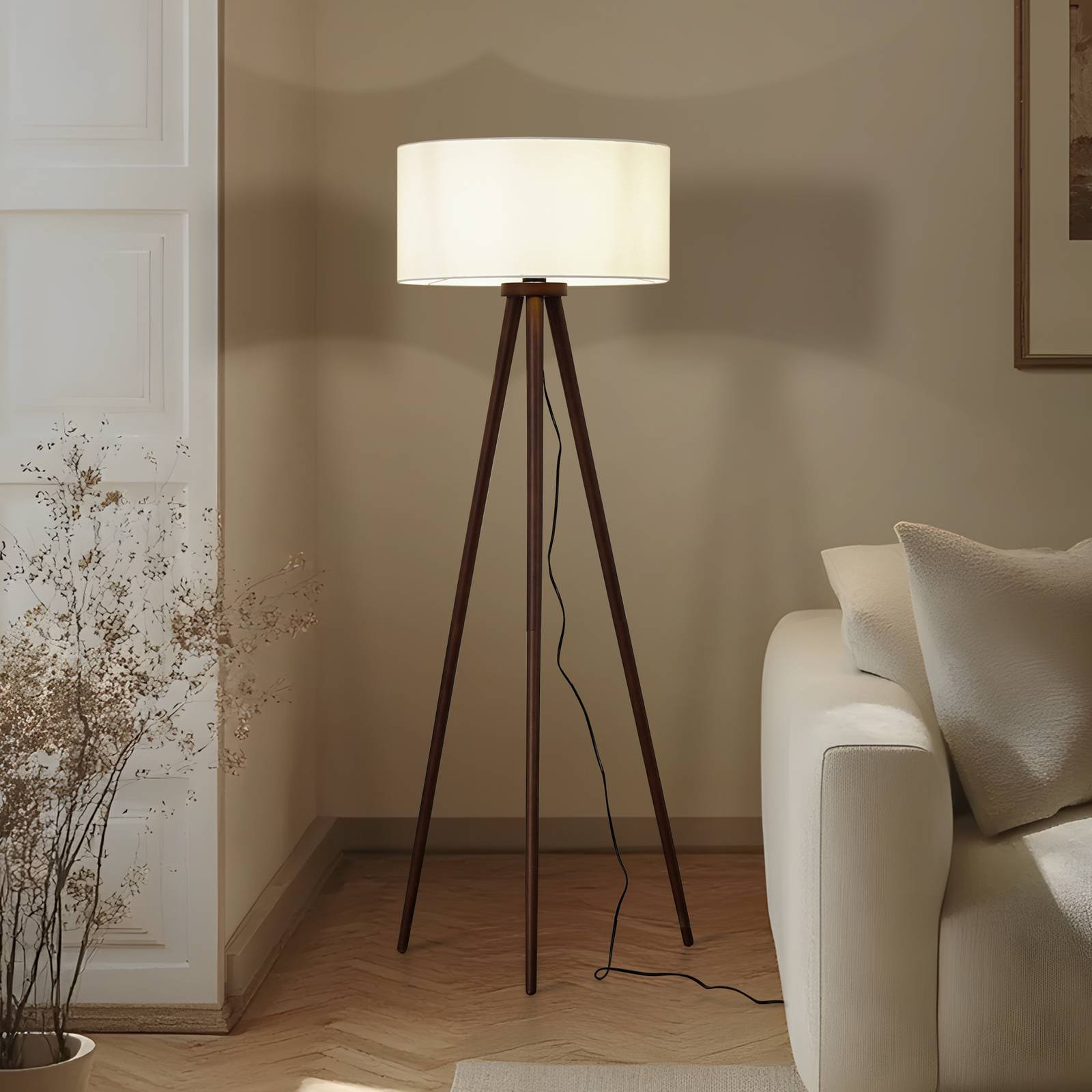 Lindby stojacia lampa Charlia, biela, orechové drevo, výška 150 cm Lindby stojacia lampa Charlia, biela, orechové drevo, výška 150 cm