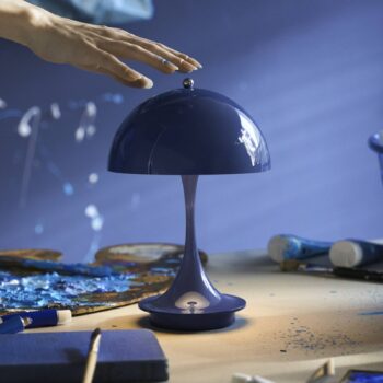 Louis Poulsen Panthella PORTABLE 160 V3, nepriehľadná indigová modrá