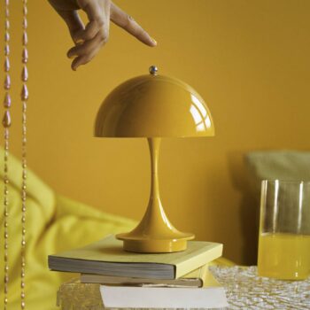 Louis Poulsen Panthella PORTABLE 160 V3, nepriehľadná žltá