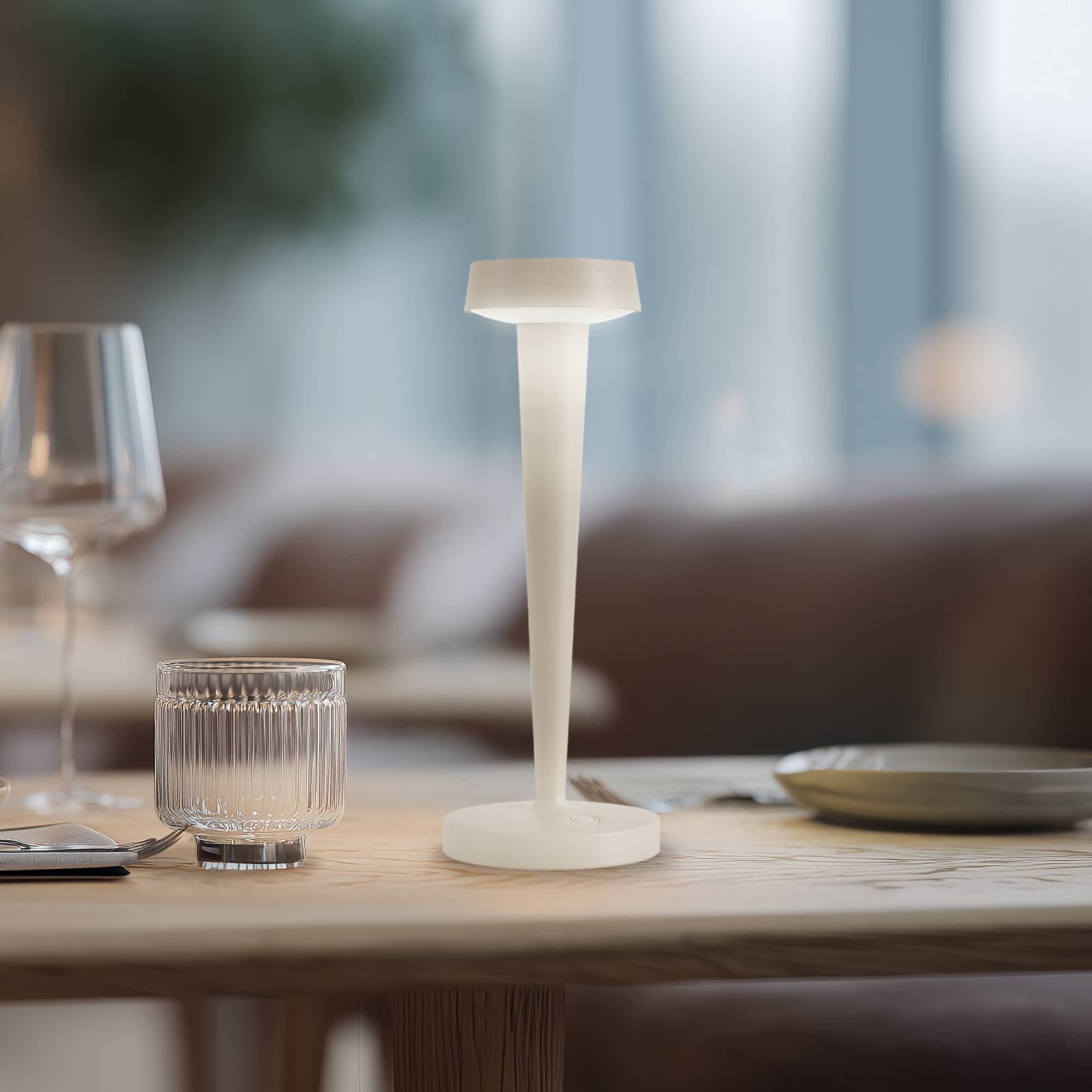 Lucande LED svietnik Lea, váza, béžová, 28 cm Lucande LED svietnik Lea, váza, béžová, 28 cm