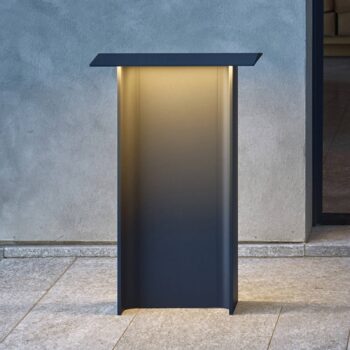 Luceplan Fienile chodníkové LED 72 cm tmavosivá