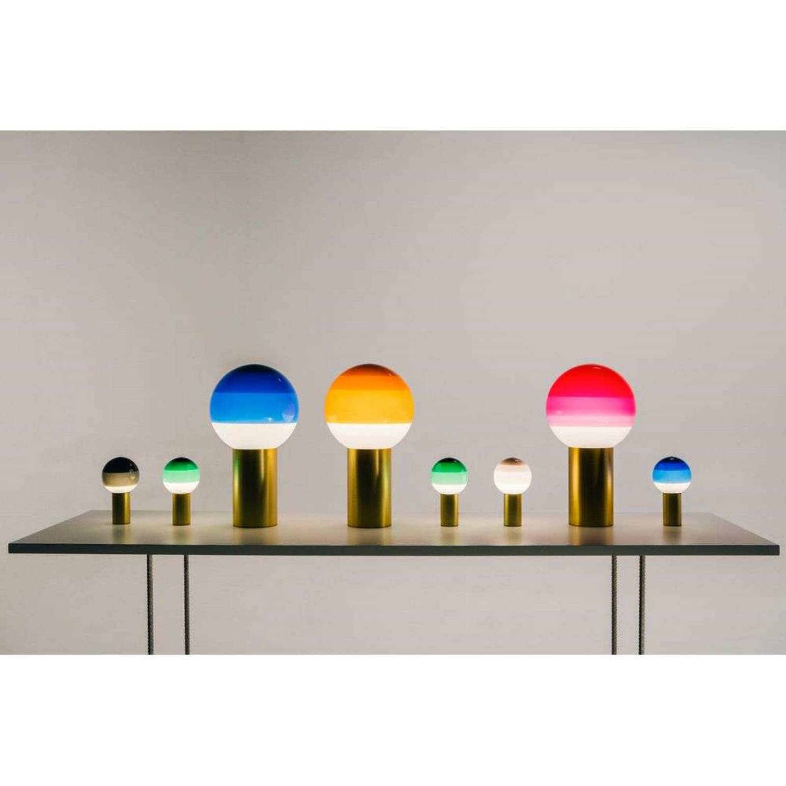 MARSET Akumulátorová stolová lampa Dipping Light, zelená/mosadz MARSET Akumulátorová stolová lampa Dipping Light, zelená/mosadz