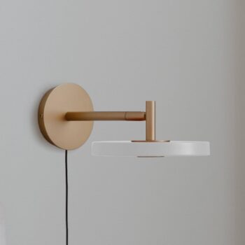 Nástenné LED svietidlo UMAGE Asteria Short, biele, 25 cm, zástrčka