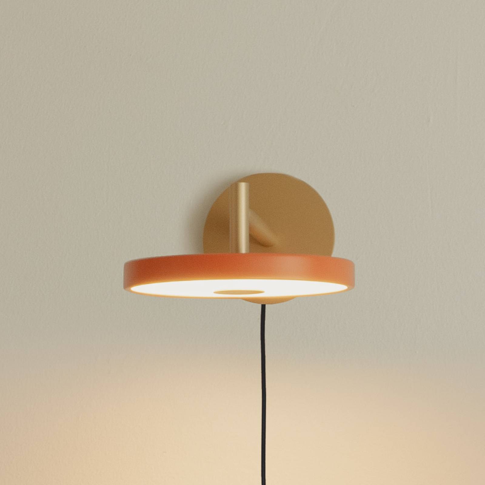 Nástenné LED svietidlo UMAGE Asteria Short, oranžové, 25 cm, zástrčka Nástenné LED svietidlo UMAGE Asteria Short, oranžové, 25 cm, zástrčka