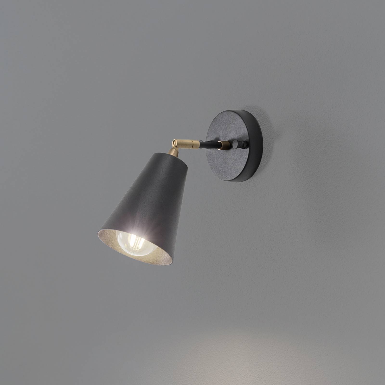 Nástenné svetlo Evander, čierna/zlatá, kov, výška 21 cm, E27 Nástenné svetlo Evander, čierna/zlatá, kov, výška 21 cm, E27