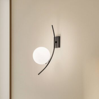 Nástenné svetlo Hilal 3821, čierne, opálové sklo, výška 44 cm