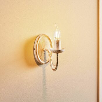 Nástenné svetlo Malbo v bielej farbe, 1-plameňové