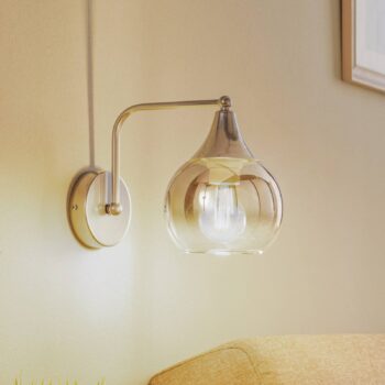 Nástenné svetlo Monte zo skla, 1-plameňové, strieborné