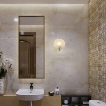 Nástenné svietidlo Shell, biely satinovaný, tvar mušle, sklo, IP44