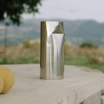 New Works Karafa Pleat, 0,9 litra, nerezová oceľ, zrkadlová