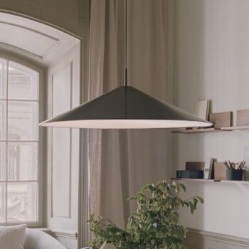 New Works LED závesná lampa Brolly, Ø 90 cm, čierna, hliník